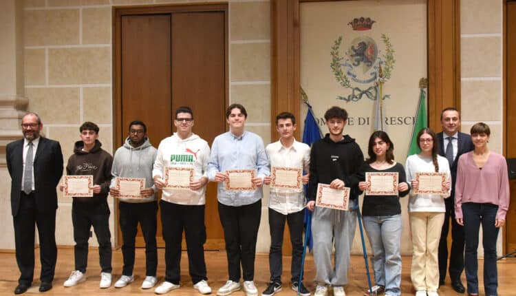 Brescia, premiazioni per l’eccellenza scolastica: 269 diplomati con 100 e lode
