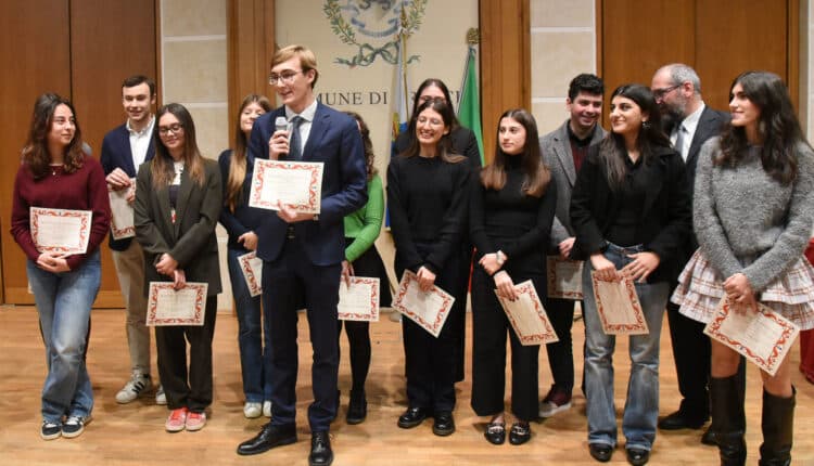 Brescia, premiazioni per l’eccellenza scolastica: 269 diplomati con 100 e lode