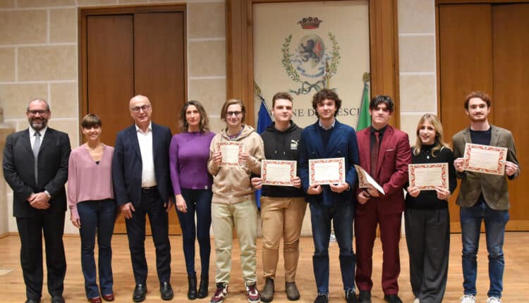 Brescia, premiazioni per l’eccellenza scolastica: 269 diplomati con 100 e lode