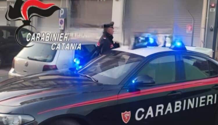 Aci Catena, commette un furto ma i Carabinieri lo raggiungono a casa. Denunciato e recuperata la refurtiva