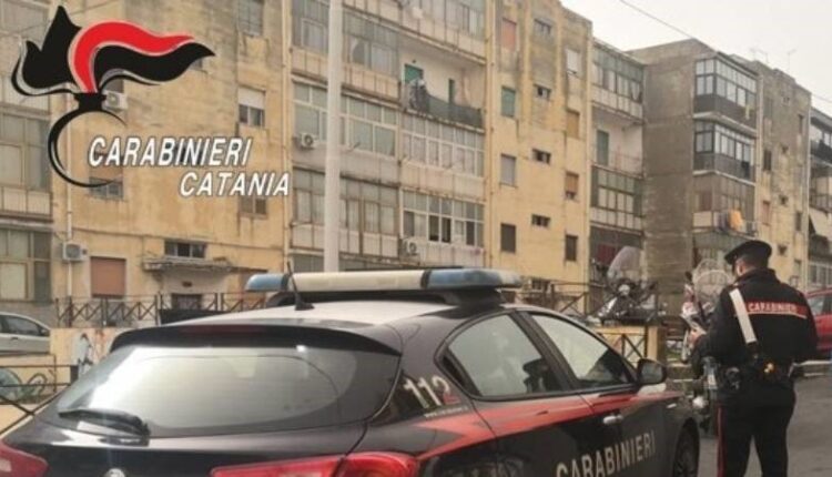 Catania: evade dai domiciliari e si finge il fratello, arrestato dai Carabinieri