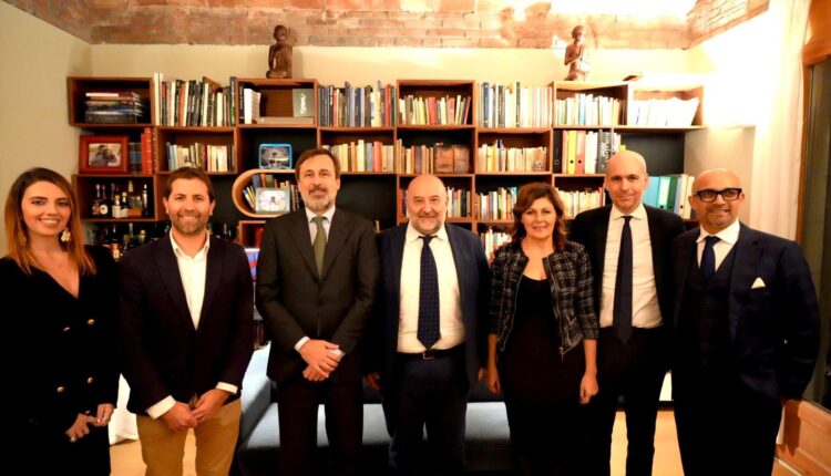 Marche: Presentato nuovo volo che collega la città della Catalogna e le Marche