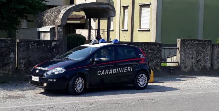 Casalbuttano ed Uniti, rubano cavi di rame e un martello pneumatico da escavatore all’interno di un’azienda. Denunciati per furto aggravato i cinque responsabili