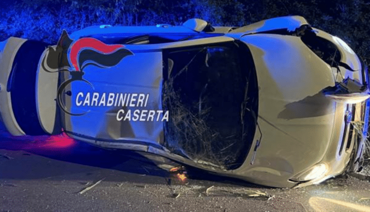 Caserta, in fuga per sfuggire ai Carabinieri si ribalta con l'auto. Arrestato 20enne albanese