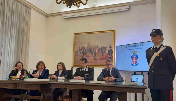 Roma: in funzione Mobile Angel, uno smartwatch collegato ai Carabinieri per chiedere aiuto in caso di aggressione