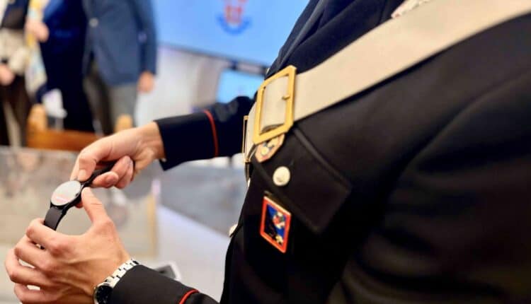 Roma: in funzione Mobile Angel, uno smartwatch collegato ai Carabinieri per chiedere aiuto in caso di aggressione