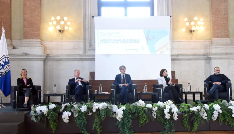 A Palazzo Loggia il convegno "Lavoro e Fragilità a Brescia: il ponte della cooperazione"