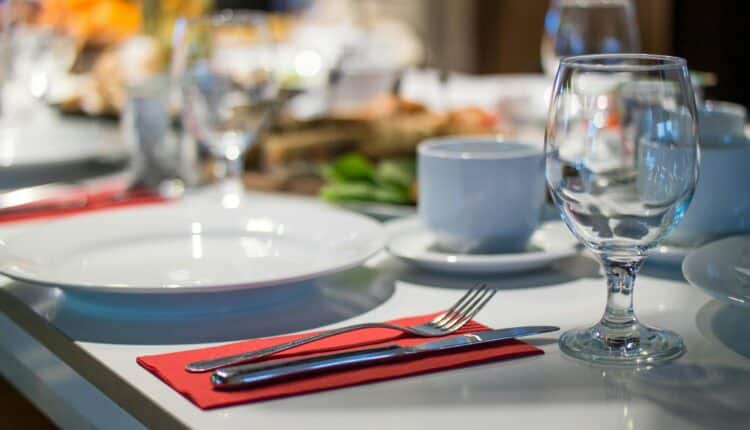 Ecco DineMe, l’app che ti fa conoscere davanti al buon cibo.