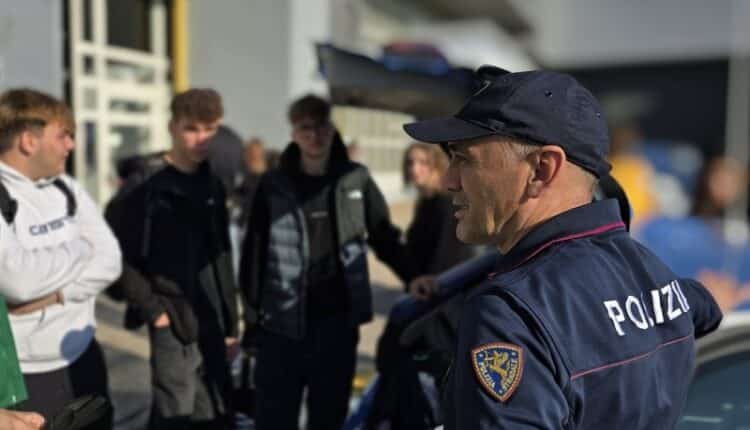 La Polizia di Stato a Pordenone: giovani, lavoro e legalità alla Fiera "Punto di Incontro"