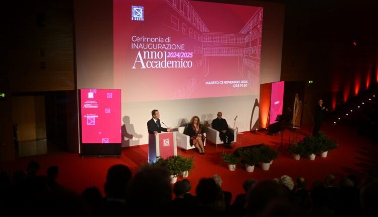 Milano: Fontana inaugura l'anno accademico alla Bicocca, un modello di università moderna