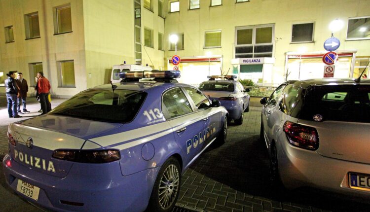 Genova: tenta di rubare 300 euro di profumi, arrestata.
