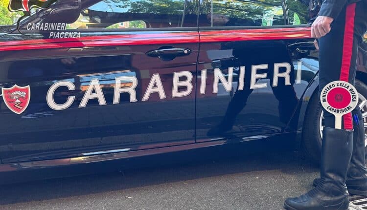 Gragnano Trebbiense, evade dai domiciliari e gira in auto con patente scaduta e senza assicurazione