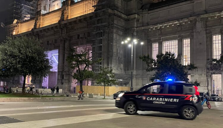 Milano, ampia attività di controllo straordinario del territorio svolta dai Carabinieri