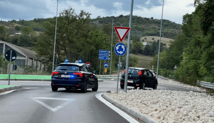 Popoli Terme, Carabinieri impegnati in servizi di prevenzione e contrasto ai furti in appartamento. Controllate numerose auto e denunciati due uomini