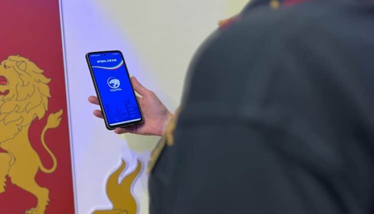 Roma, spacciavano in zona "Casilino" a pochi passi dagli studenti ma i loro traffici vengono intercettati dalla Polizia di Stato grazie alla segnalazione dei cittadini tramite l'applicazione "YouPol". In manette un 32enne e un 40enne