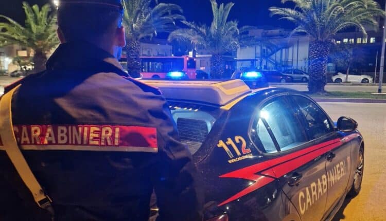 Siracusa, denunciati un pregiudciato 36enne trovato con un coltello a serramanico e un 40enne per guida in stato di ebrezza