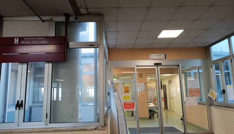 Teramo: crea scompiglio al pronto soccorso, arrestato dalla Polizia, aveva già aggredito un infermiere.