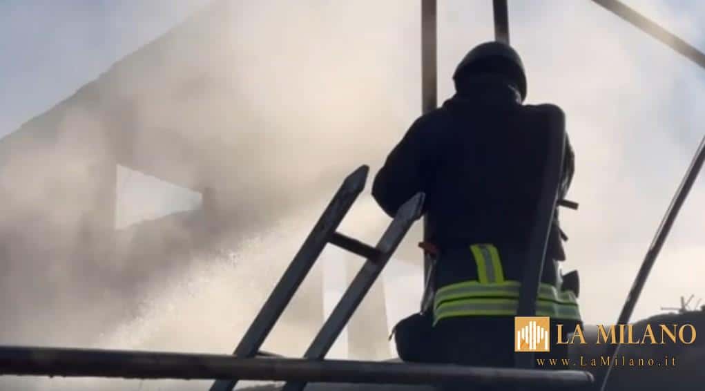 Ucraina sotto attacco: ondata di missili, infrastrutture sotto assedio, reazioni internazionali.