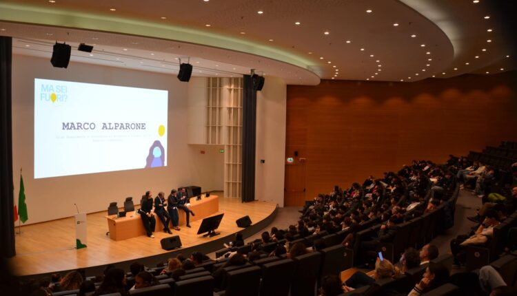 Milano: Istituzioni e Studenti uniti per 'esplorare' la salute mentale