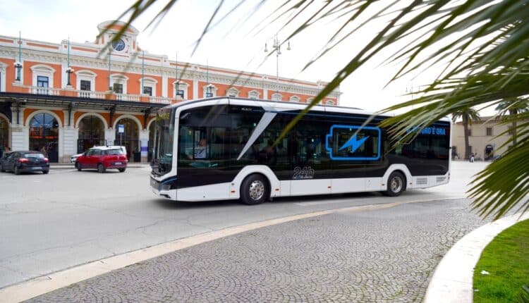 Latina, rinnovamento del trasporto pubblico: nuovi bus elettrici e a metano