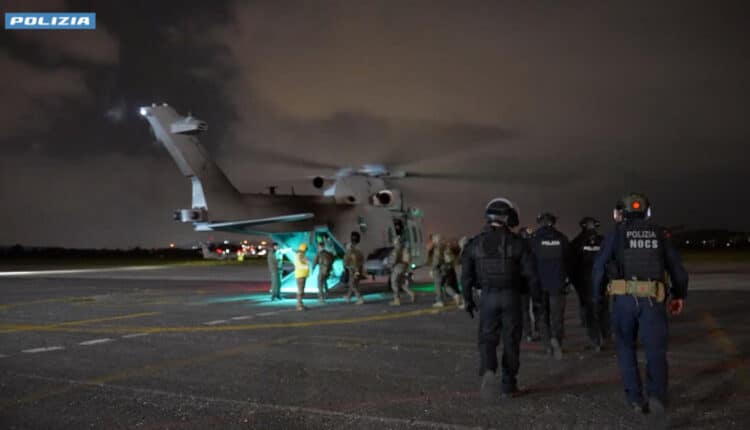 Agnani: esercitazione del N.O.C.S. della Polizia di Stato, intervento per il dirottamento di un treno