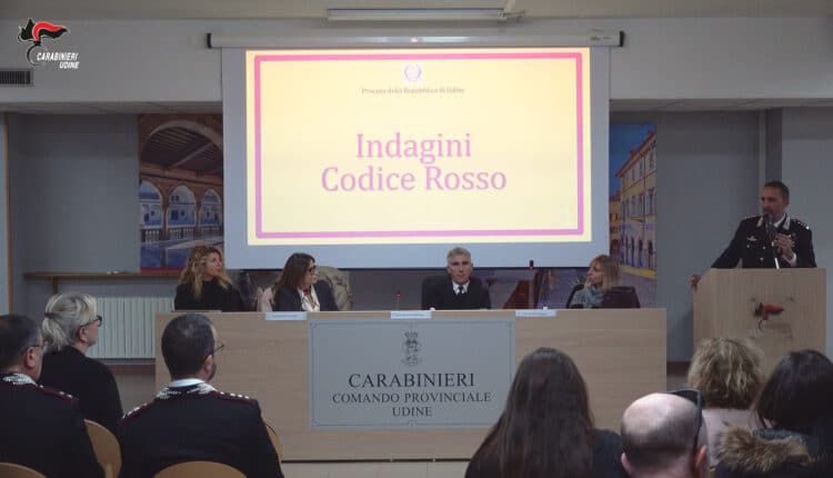 Udine, Carabinieri: incontro informativo sul tema del "Codice Rosso"