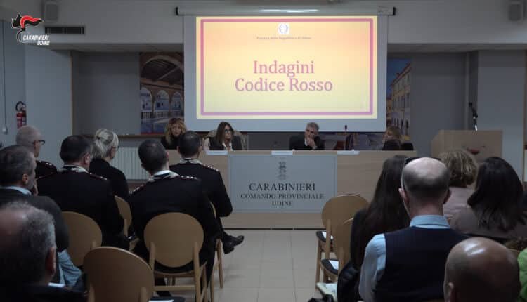 Udine, Carabinieri: incontro informativo sul tema del "Codice Rosso"
