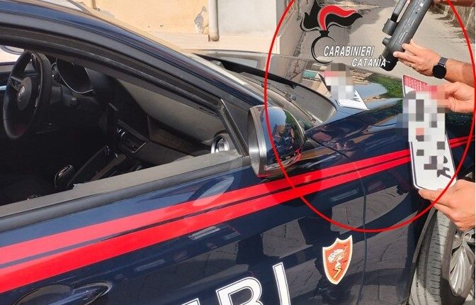 Giarre: beccati mentre “lavoravano” su un’auto rubata, denunciati 3 soggetti dai Carabinieri
