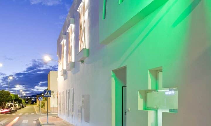 Ostia: Rapinatori seriali di farmacie bar e tabaccherie, arrestati due cittadini di 50 e 46 anni 