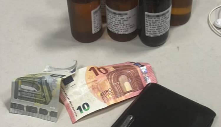 Napoli: sorpreso a cedere metadone, 47enne arrestato dalla Polizia di Stato