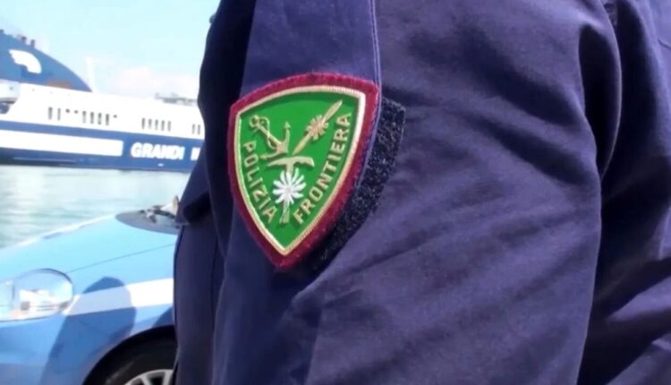 Genova: attività finalizzata al contrasto degli ingressi illegali in porto e aeroporto, 2 arresti della Polizia di Frontiera