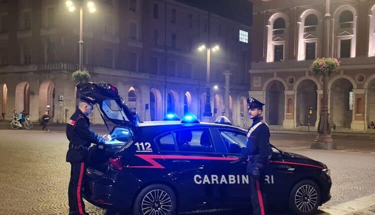 Forlì-Cesena: Tenta di rubare un monopattino per poi aggredire il proprietario, arrestato minorenne