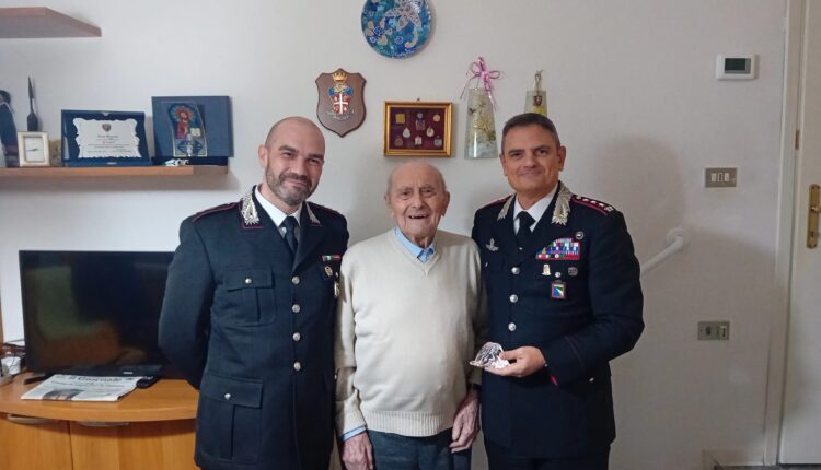 Argenta: l'Arma festeggia il Carabiniere in congedo ultracentenario Primo Musacchi