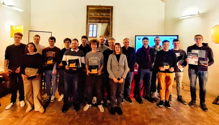 Trento, "100 progetti software per la Città di Trento": premiati gli studenti per le migliori app per la città