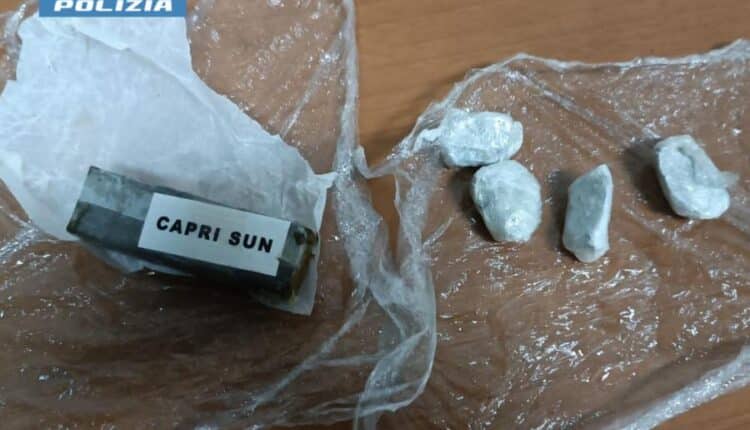 Lecce: 68 grammi di hashish confezionato in dosi, arrestato 21enne