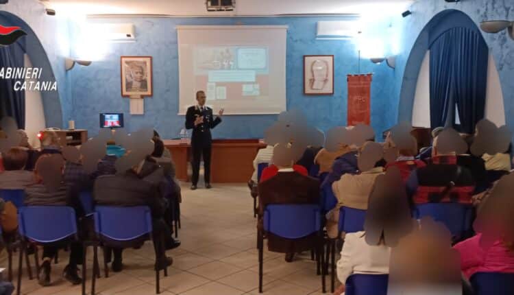 Acireale: Carabinieri All’Università Popolare contro le truffe e per il corretto utilizzo della rete internet