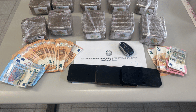 Boves, tre arresti per detenzione sostanza stupefacente