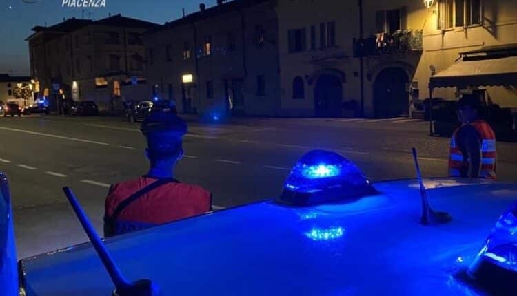 Piacenza: Litigano in strada, poi il 23enne viene ferito a colpi di cacciavite, denunciato l’aggressore 50enne