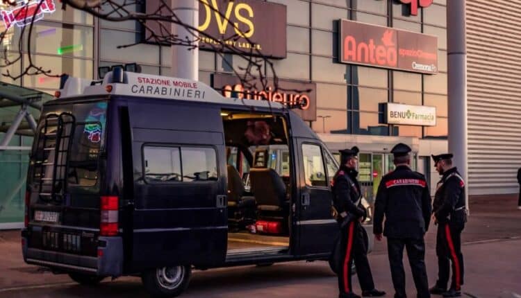 Castelleone, i Carabinieri hanno denunciato due persone ritenute responsabili di una rapina impropria presso un supermercato
