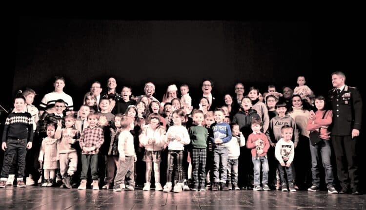 Ferrara, i Carabinieri festeggiano il Natale presso il Teatro Nuovo di Ferrara