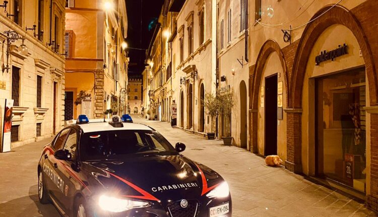 Foligno, i Carabinieri arrestano un 48enne per tentato furto aggravato mediante esplosivo ad apparecchio ATM. Il soggetto era colpito da 2 mandati di arresto europeo