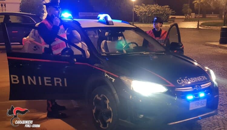 Forlì: Insulta ed aggredisce i militari, denunciato 37enne pregiudicato