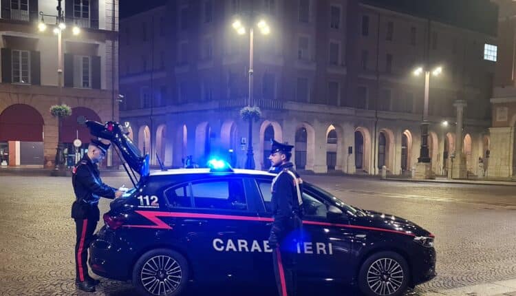 Forlì: servizi straordinari dei Carabinieri, 5 persone denunciate e un giovane segnalato per stupefacenti
