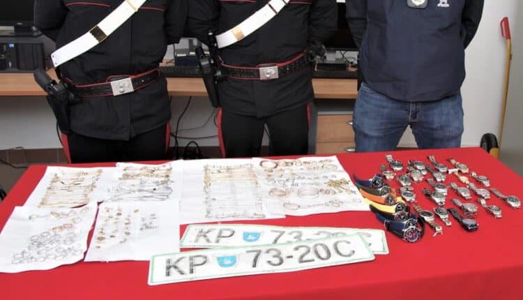 Legnago: 6 persone arrestate per un furto in una gioielleria del veronese.