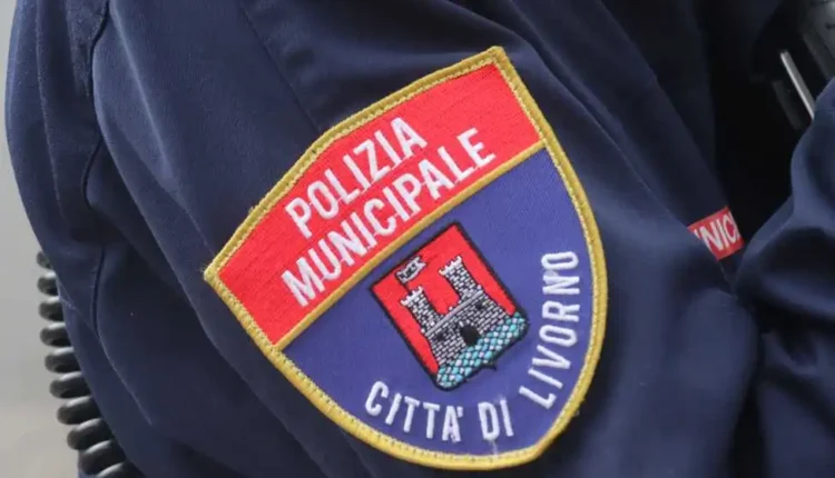Livorno, interventi della Polizia Municipale contro la sosta selvaggia