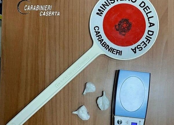 Mondragone: nascondeva droga nel mobile TV, 35enne arrestato dai Carabinieri.
