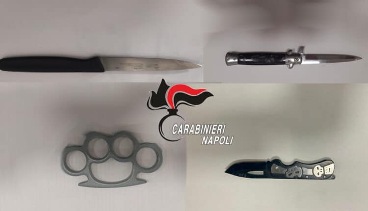 Napoli, controlli a Piazza Dante e centro storico. Un 14enne non si ferma all'alt e investe un militare dell'esercito. Continuano i sequestri di armi