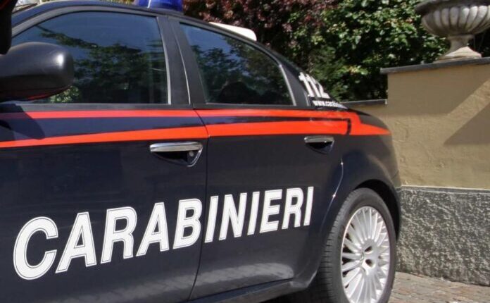 Napoli: controlli dei carabinieri, arrestato per detenzione di droga ai fini di spaccio 49enne.