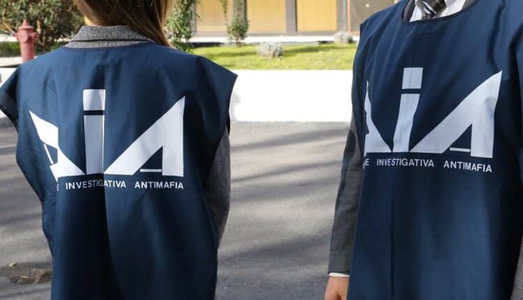 Napoli: eseguita un'ordinanza di custodia cautelare in carcere nei confronti di 3 soggetti, pluripregiudicati.