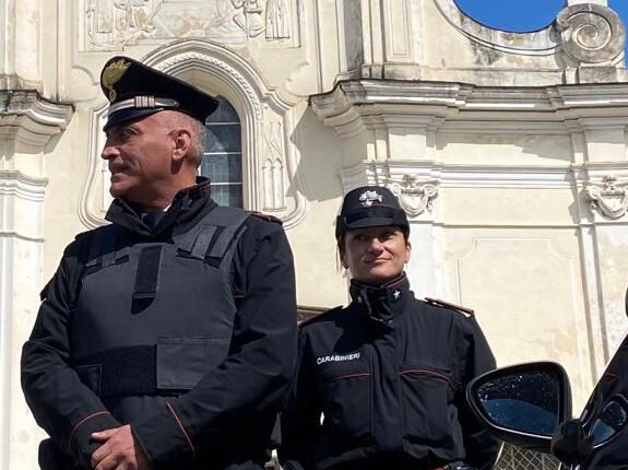 Santa Maria a Vico: Rapina un'anziana per poi aggredire fisicamente i familiari, arrestato 26enne